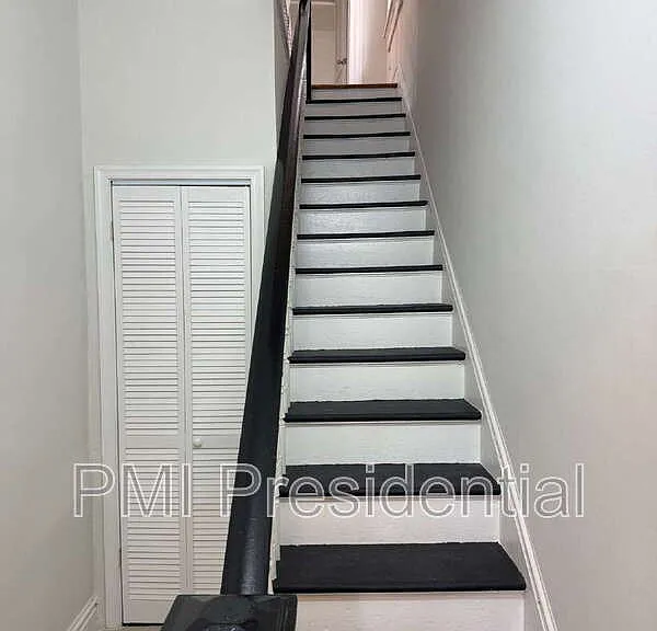 1812 3rd Ave #2 — Photo 4