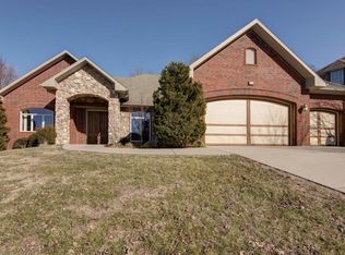 5910 S Northern Ridge Rd, Springfield, MO 65810