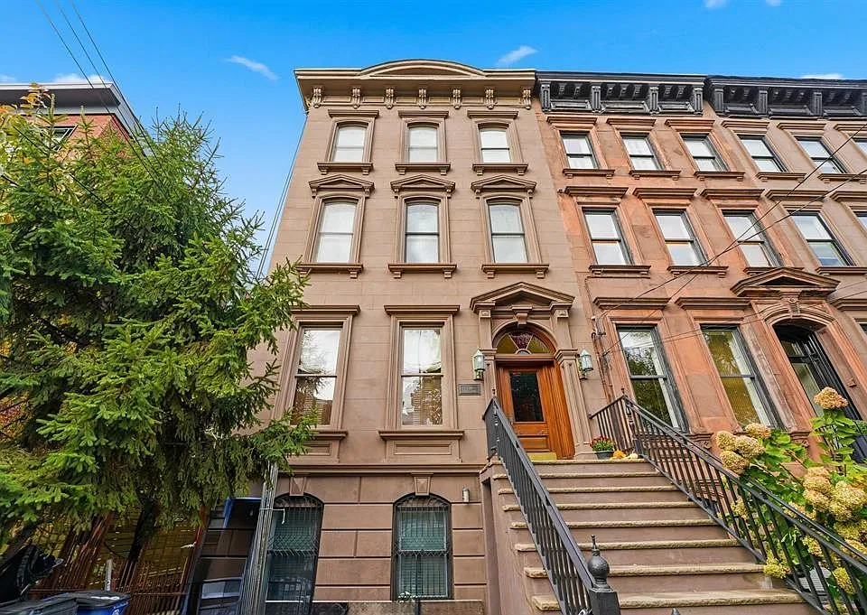 716 Hudson St #6