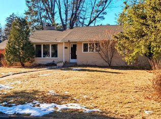 1987 Wheeler St N, Roseville, MN 55113