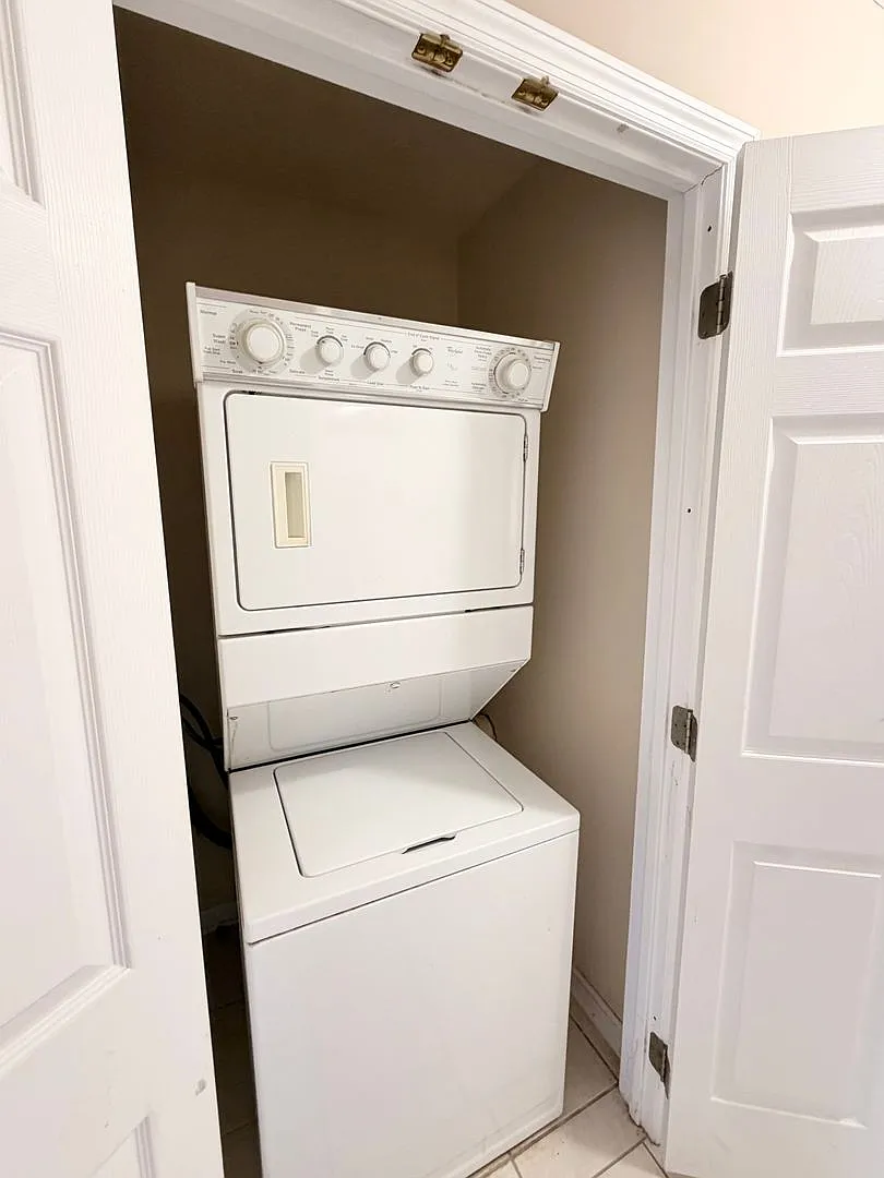 2 Bed/2.5 Bath at Donahue Crossing Available! — Photo 3