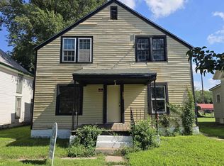 318 E 7th Ave, Winfield, KS 67156