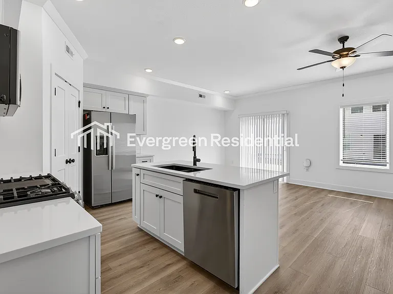 7013 NW 82nd Ter — Photo 18
