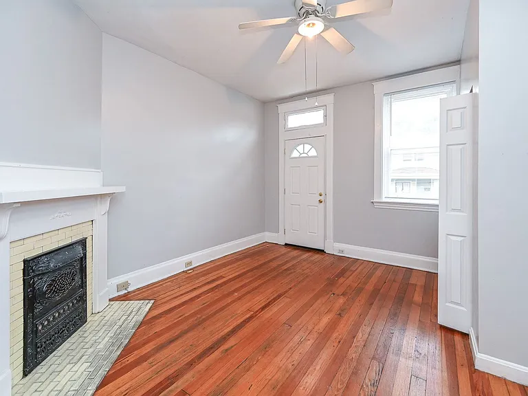 2342 Chickasaw St #3 — Photo 7