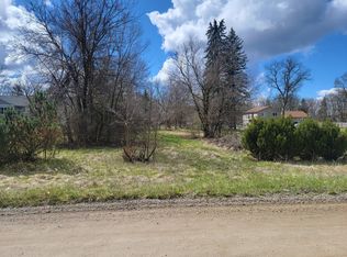 50305 Bog Rd, Belleville, MI 48111