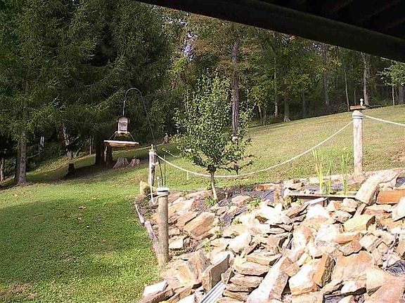 5th image of 25 Holly Ln