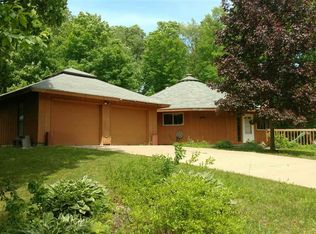 E9856 Kinston Dr, Munising, MI 49862