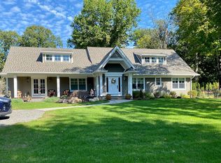 5 Brownstone Way, Ho Ho Kus, NJ 07423