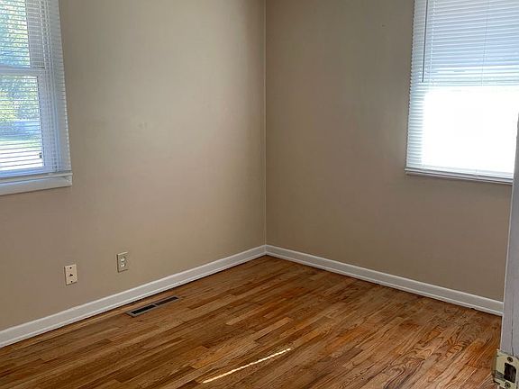 3rd image of 3831 N 56th St #10562833