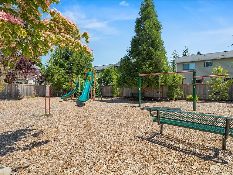 24064 SE 262nd St — Photo 40
