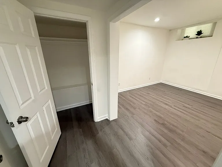 20 E Read St — Photo 15
