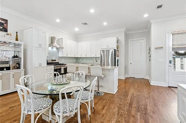 540 S Hennessey St — Photo 6
