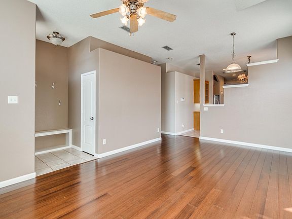 4th image of 9141 Winding River Dr