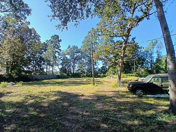 3rd image of 107 Pavey Cir