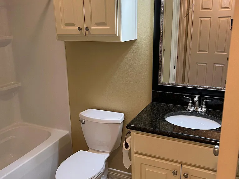 1127 E Dawson St — Photo 15