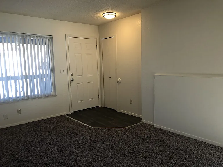 865 Hathaway Dr #C — Photo 15