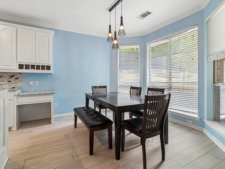 101 Independence Pl — Photo 11
