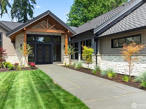 2nd image of 33 Forest Glen Lane SW
