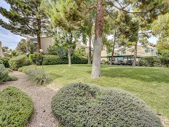 3rd image of 4420 Woodpine Dr Unit 103
