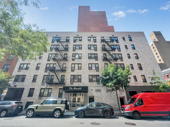 200 East 28th Street image 8 of 8