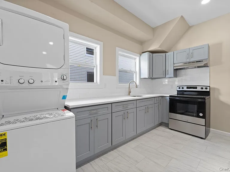 460 S 6th Ave #1 — Photo 9