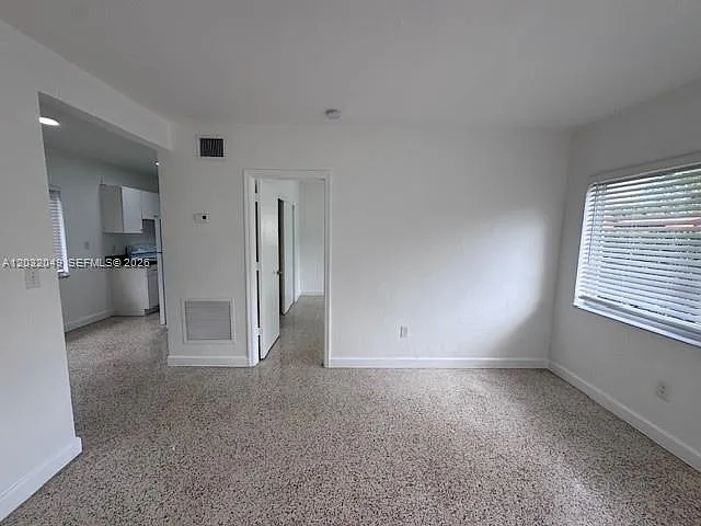 900 SW 5th Ave #3 — Photo 23