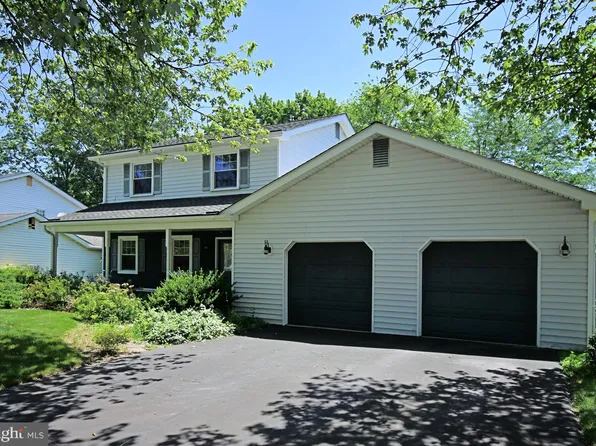 2466 Jean Dr, Hatfield, PA 19440