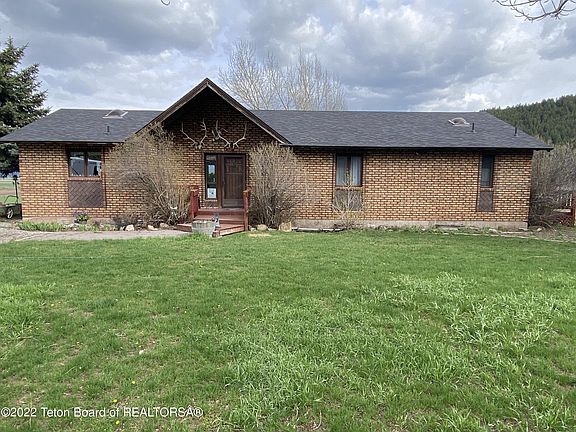 2nd image of 1709 County Road 133