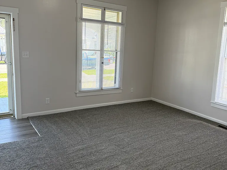 265 W South St — Photo 10