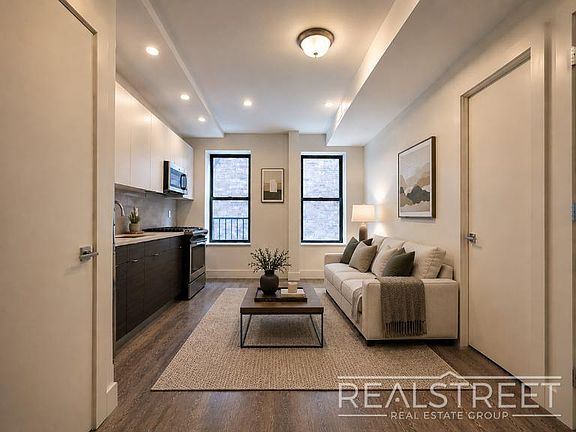 2nd image of 1578 Union St APT 2B