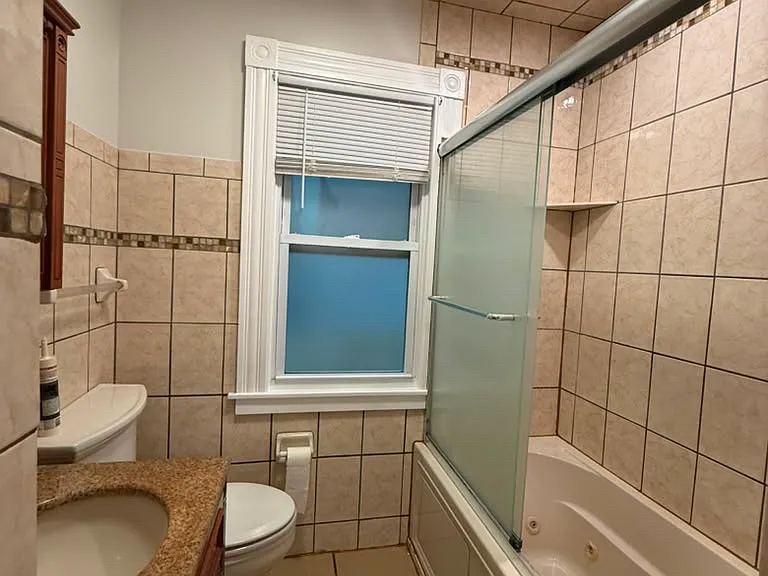 1239 Forest Rd #1 — Photo 5
