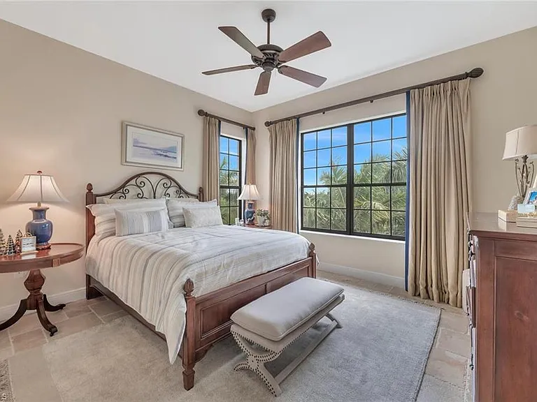 2543 Marquesa Royale Ln #Penthouse 301 — Photo 34