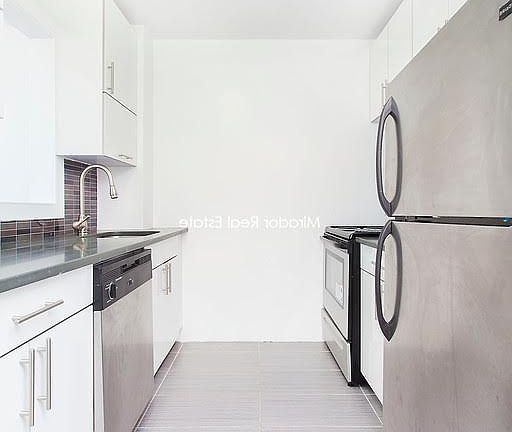 2nd image of 490 Ocean Pkwy APT 063