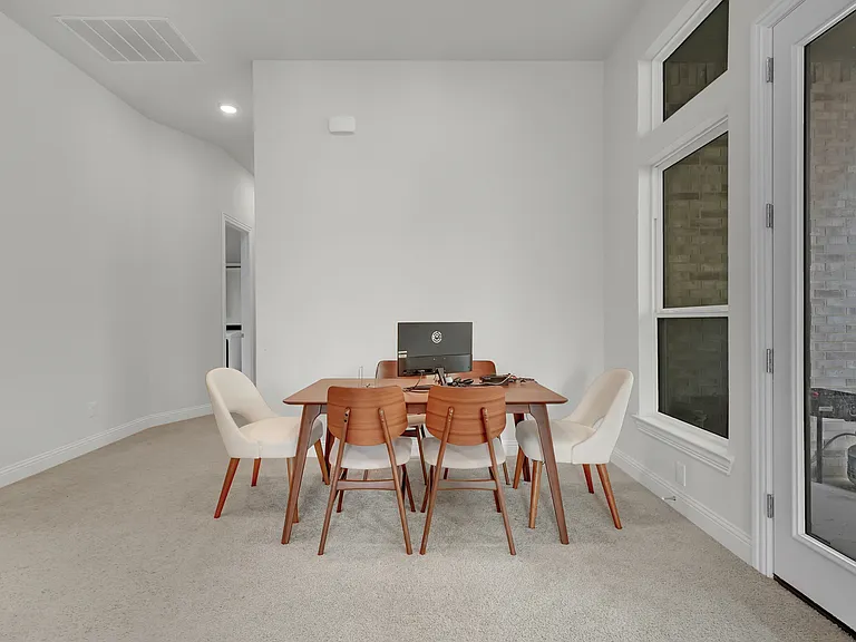 1505 Verbena Ln — Photo 9