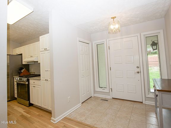 5th image of 248 Chickory Place