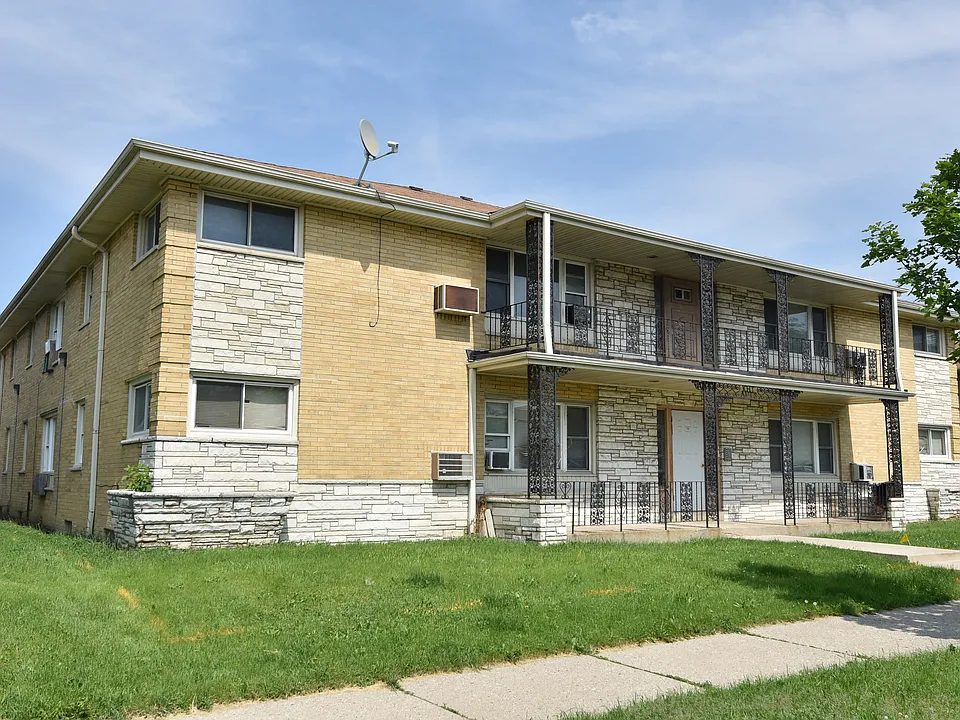 7168 W Appleton Ave #4