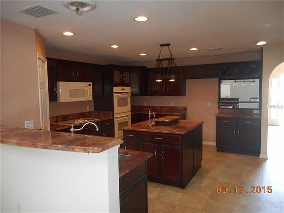 5th image of 315 Thomasdale Ave