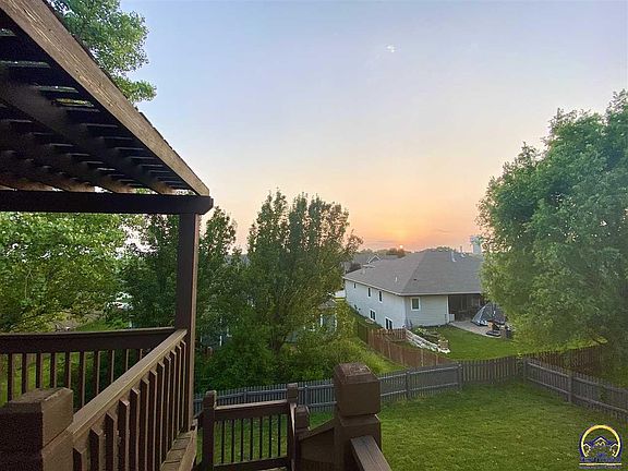 4th image of 905 Branchwood Dr