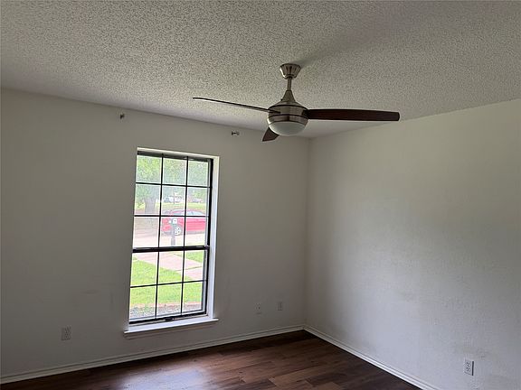 5th image of 1716 Rosemeade Cir