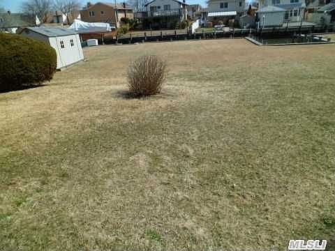 4th image of 2523 Bellmore Ave