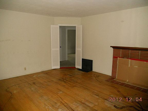 2nd image of 3612 W De Ovan Ave