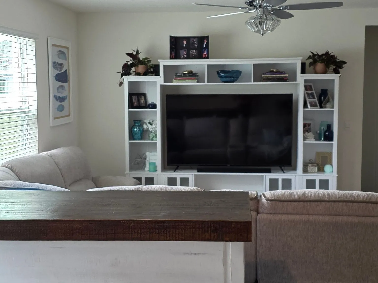 5 bed, 3.0 bath, 2601 sqft, $3,840 — Photo 1