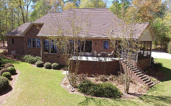 2nd image of 136 Hideaway Ln