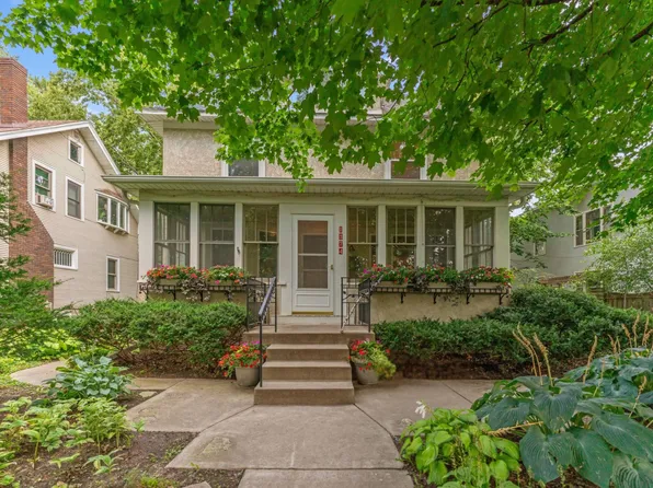 1374 Raymond Ave, Saint Paul, MN 55108