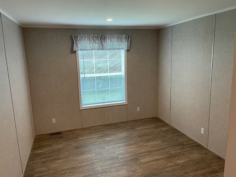 20 Glenn Ave — Photo 12
