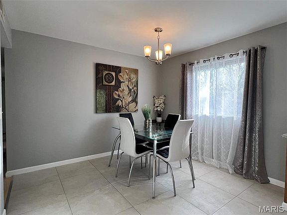 5th image of 11027 Landseer Dr