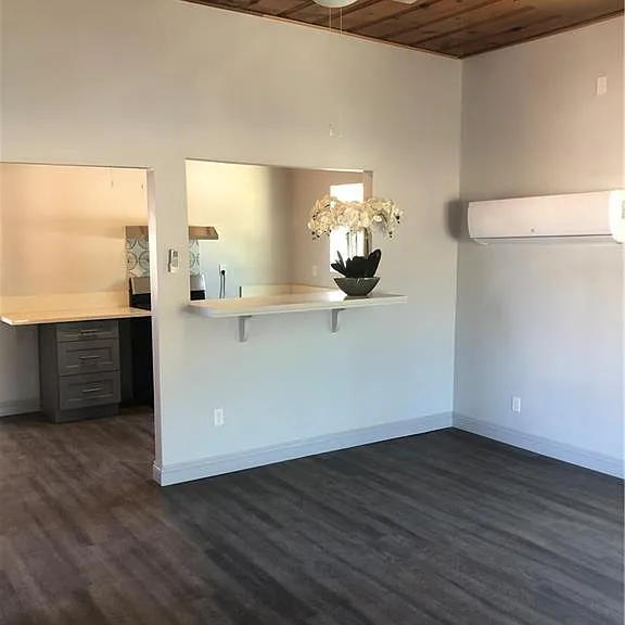 6583 Oasis Ave — Photo 4