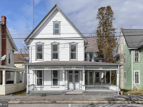27 W Main St, Elizabethville, PA 17023