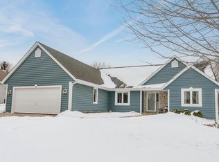 1118 Riverwalk COURT, Pewaukee, WI 53072