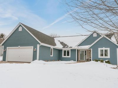 1118 Riverwalk COURT, Pewaukee, WI, 53072